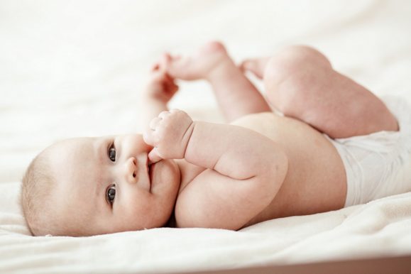 Comment mettre une couche à son Bébé